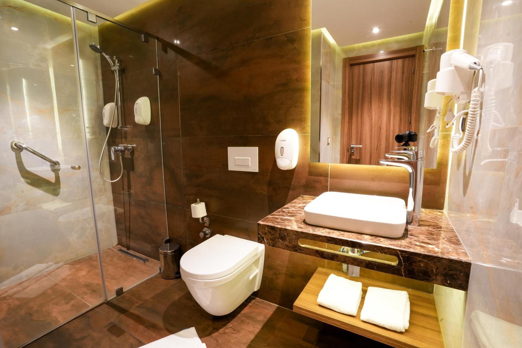 First Suites Hôtel Rabat Exterior foto